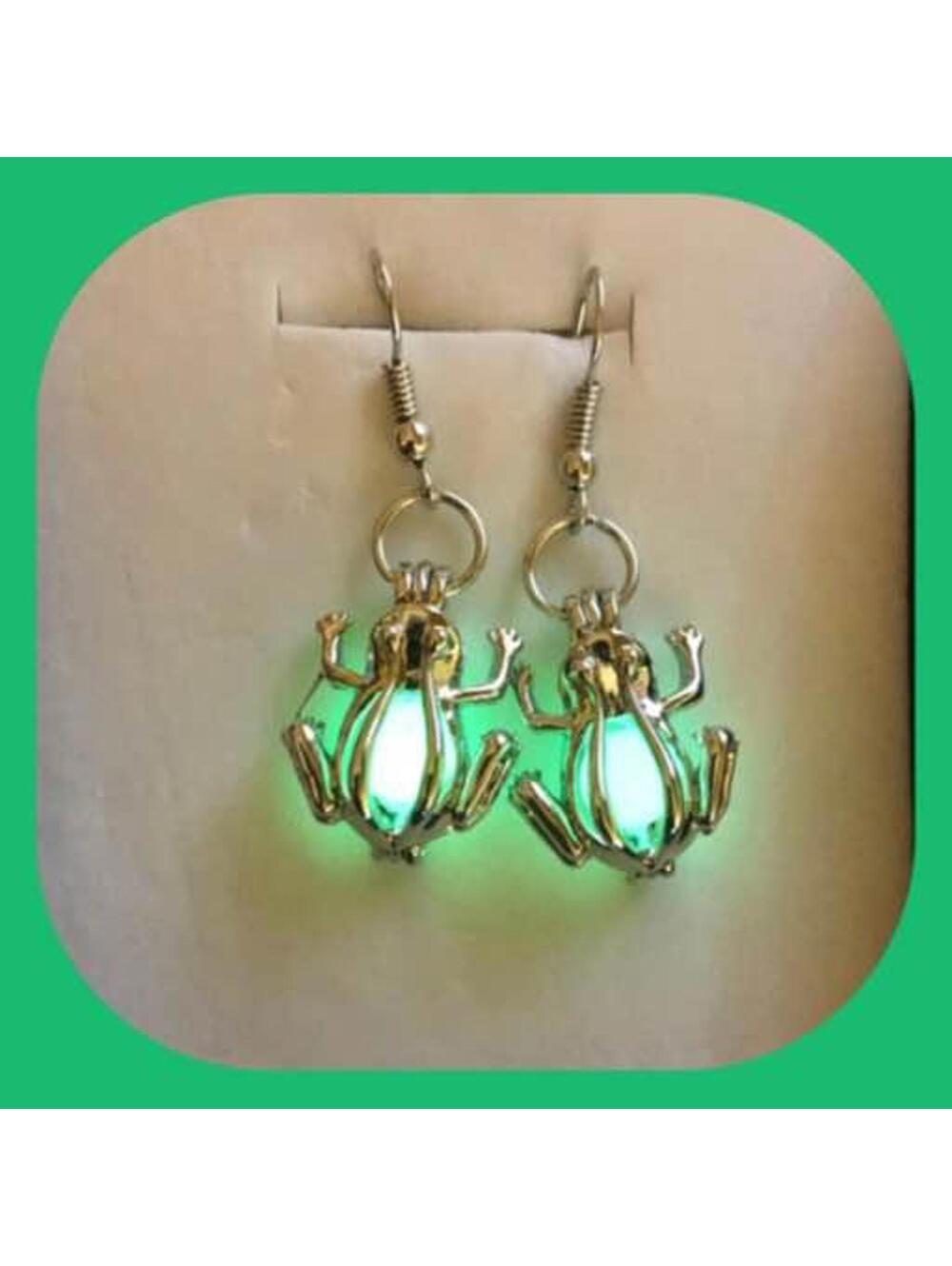 New Absolutely Adorable Whimsical Solar Luminous Frog Earrings ~ Green